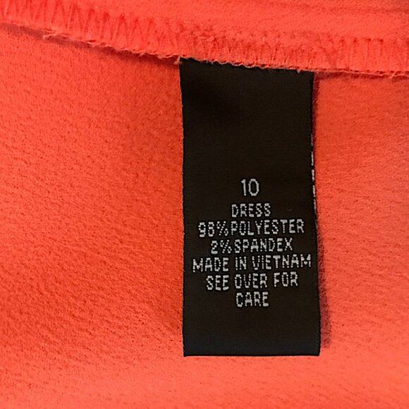 AGB Peach fit & flare dress with soft pleats size 10. Knee length has 3/4 sleeve - Picture 5 of 5